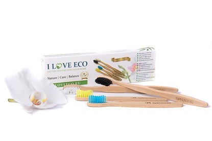 zubna kefka bambusova ekologicka kvalitna ekologicka bez plastu rodinne balenie farbne odlisene pre dospelych pre deti makke stetiny kompostovatelna rozlozitelna